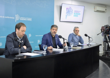 Conferencia de prensa de los ministros Bianco, López y Larroque